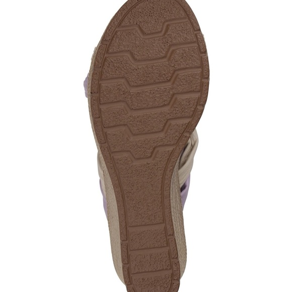 Casual Comfort Women's Sandals - Beige and Lavender NWT - Picture 4 of 7